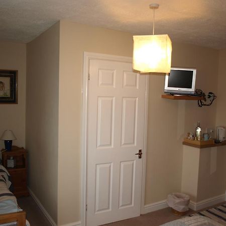 Cleaver Cottage Andover Exterior photo